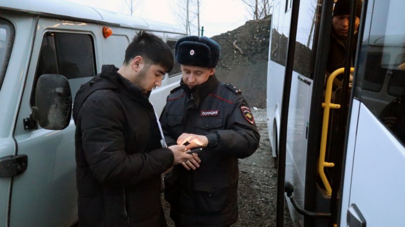 В Республике Алтай сотрудники полиции, ФСБ и Росгвардии провели рейд по выявлению нелегальных мигрантов